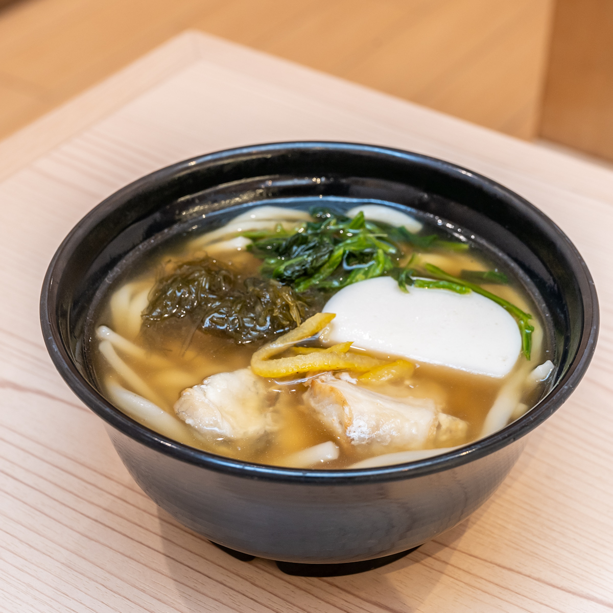 約100店舗限定：天然ふぐ出汁うどん