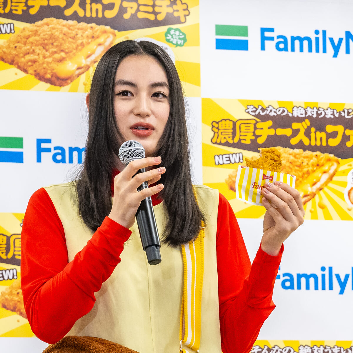 ファミリーマート「濃厚チーズ in ファミチキ」新商品発表会