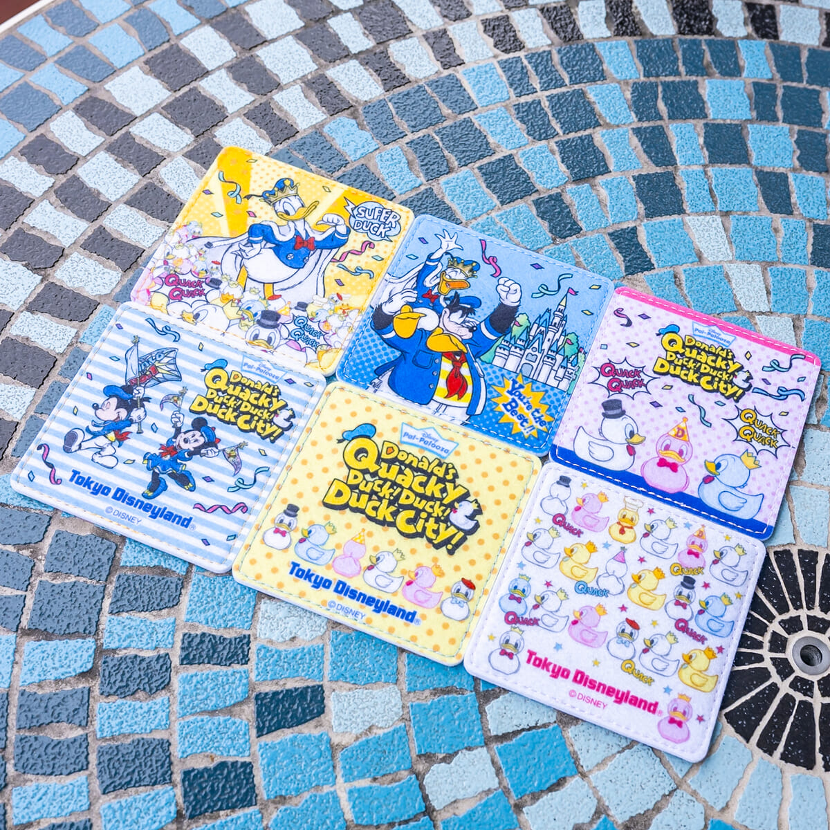 東京ディズニーランド“ディズニー・パルパルーザ”｢ドナルドのクワッキー・ダック!ダック!ダックシティ!｣スペシャルドリンク(オレンジドリンク&パイナップル)、スーベニアコースター付き5