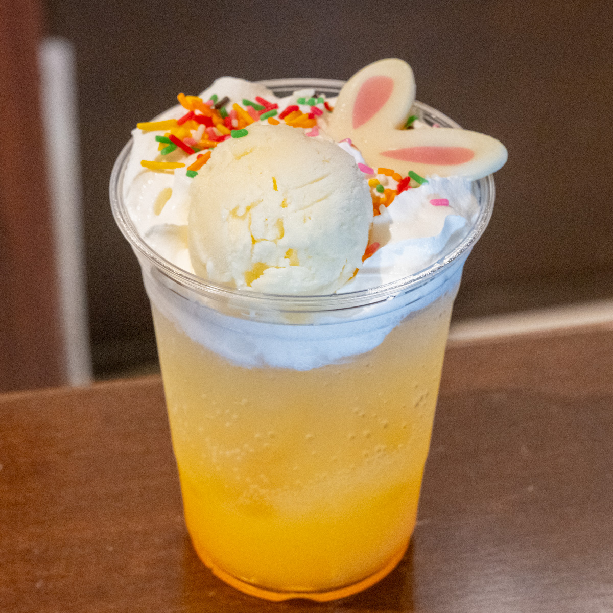 イースタークリームソーダ