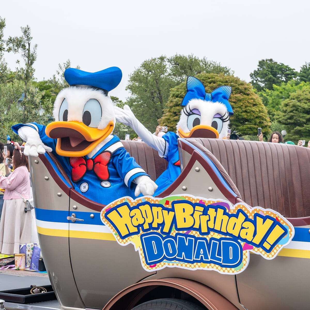 東京ディズニーランド「ドナルドダックのバースデー(お誕生日)」2025　5