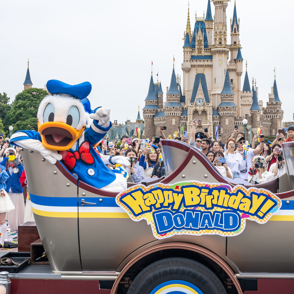 東京ディズニーランド「ドナルドダックのバースデー(お誕生日)」2025　4