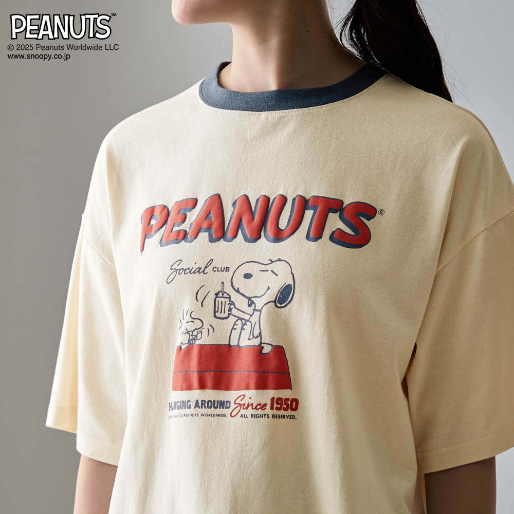 【PEANUTS75周年】 ヴィンテージ風デザインの発泡プリントTシャツ 「スヌーピー」