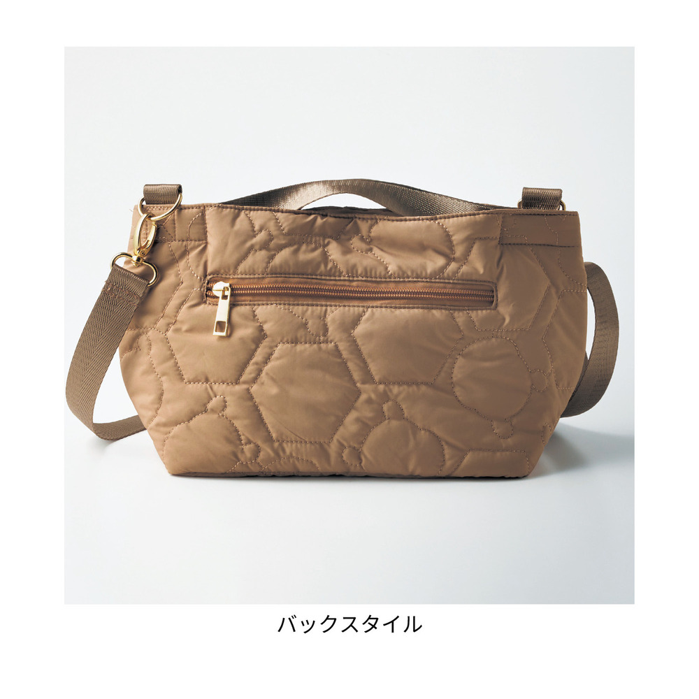 キルティングバッグインバッグ　バックスタイル