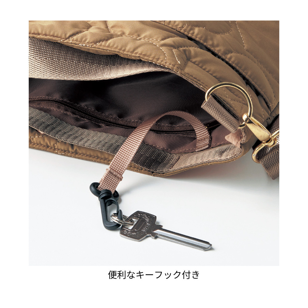 キルティングバッグインバッグ　フック付き