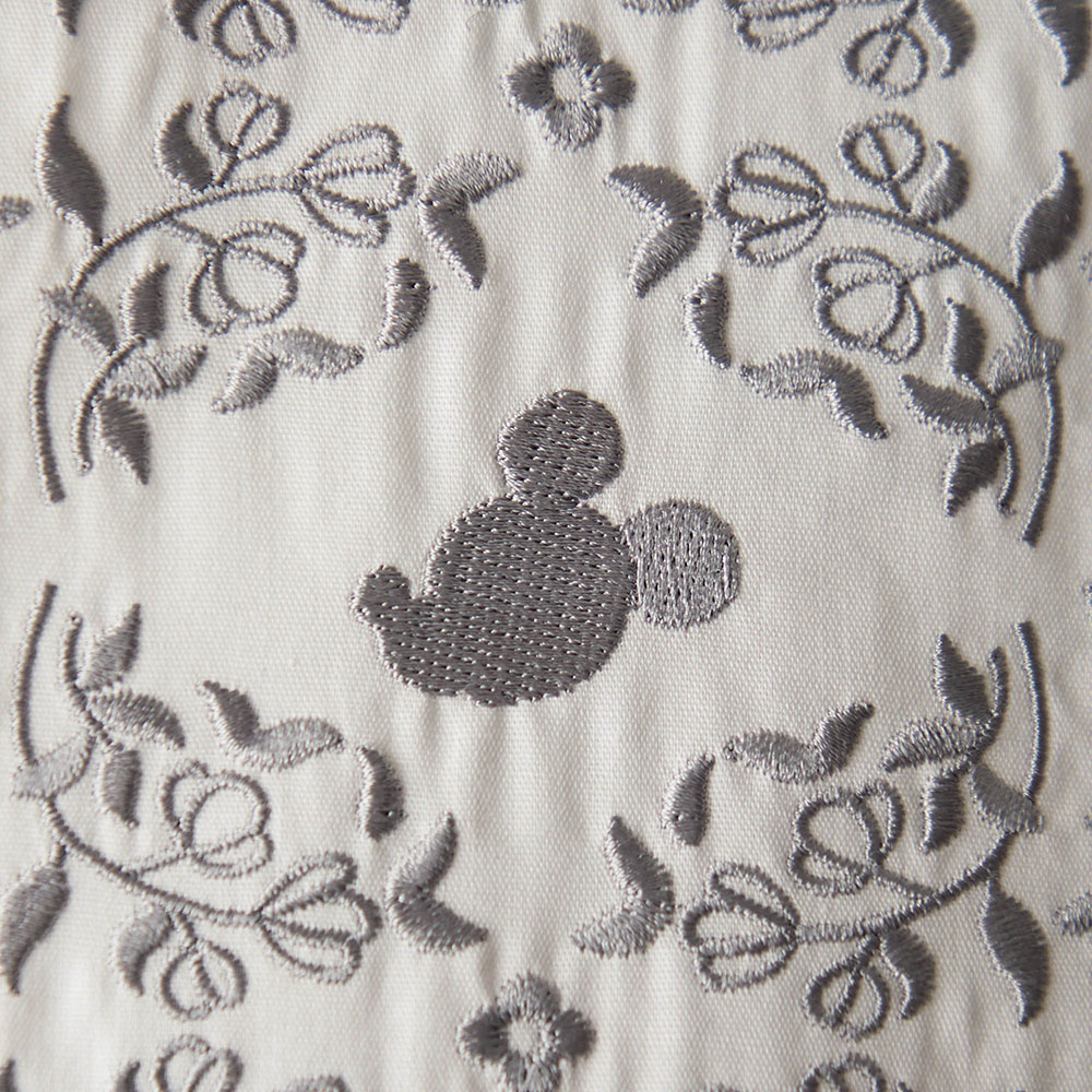 ボリューム袖の刺繍ワンピース デザインアップ