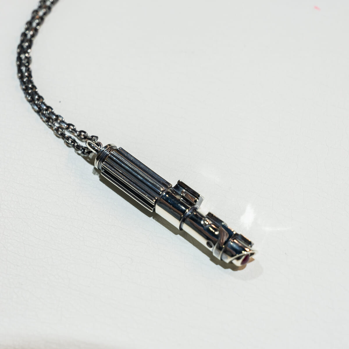 ネックレス「Lightsaber -Darth Vader-」