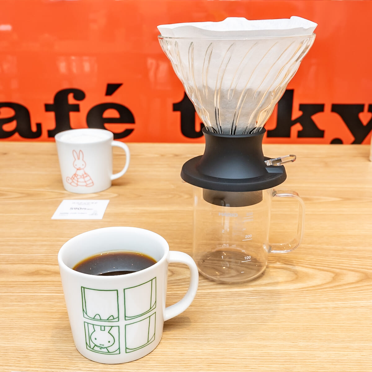 コーヒー (hot/ice)