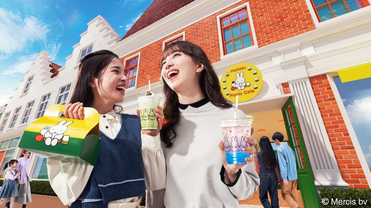 飲食施設「Holiday Picnic Cafe（ホリデー・ピクニックカフェ）」