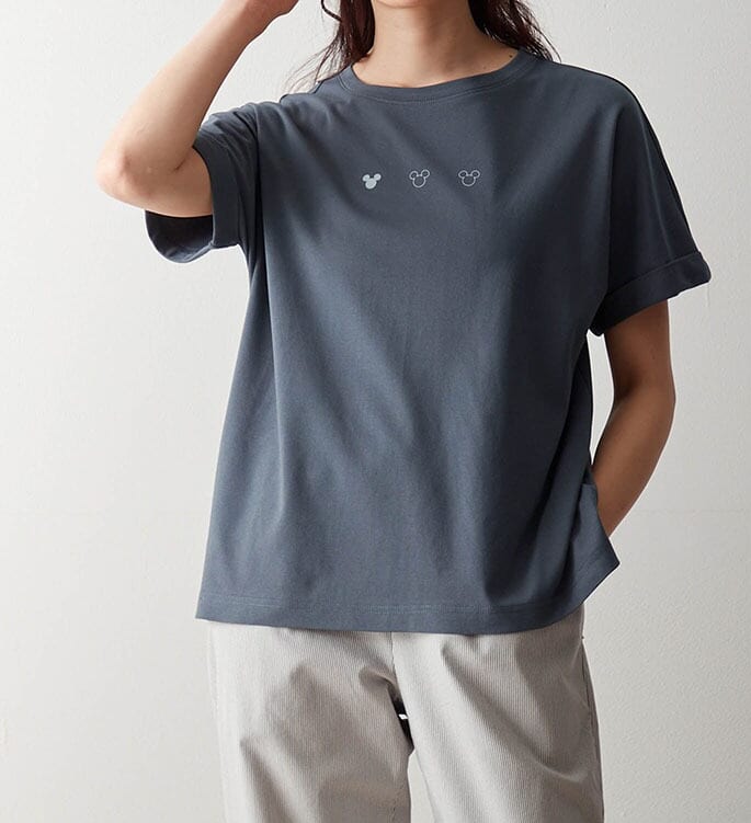 大人の隠れた味方！汗ジミが目立ちにくいプリントTシャツ　ミッキー