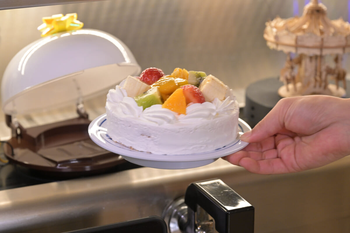「注目！」という合図で「鮮度くん」の蓋がオープン