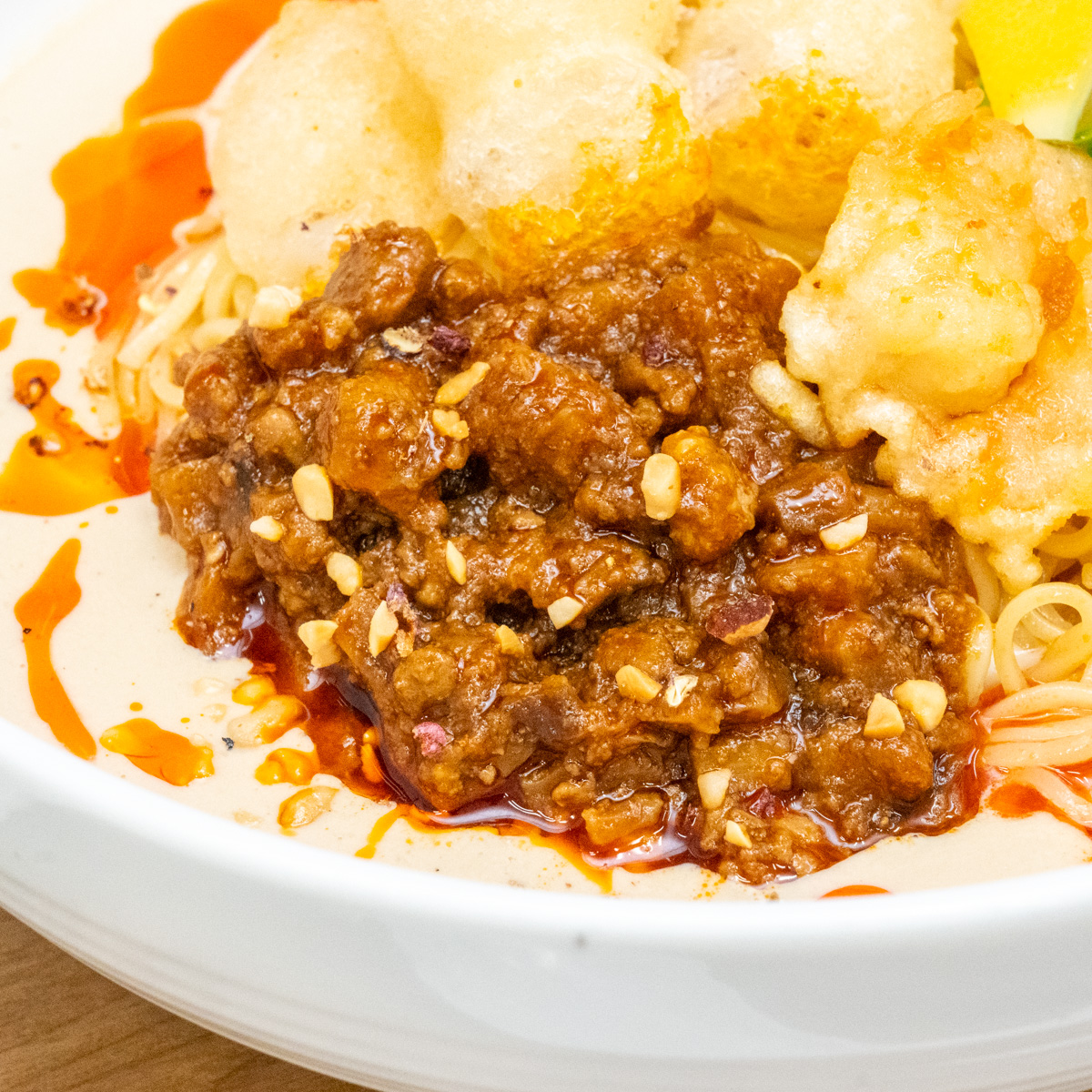 デニーズ×飯田商店「オリエンタル冷やし豆乳担々麺～The answer to Asian noodle～」撮影4