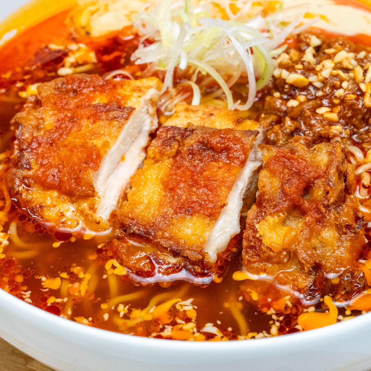 デニーズ×飯田商店「担々麺 Neo 分離の魔力～際立つスパイス」撮影4