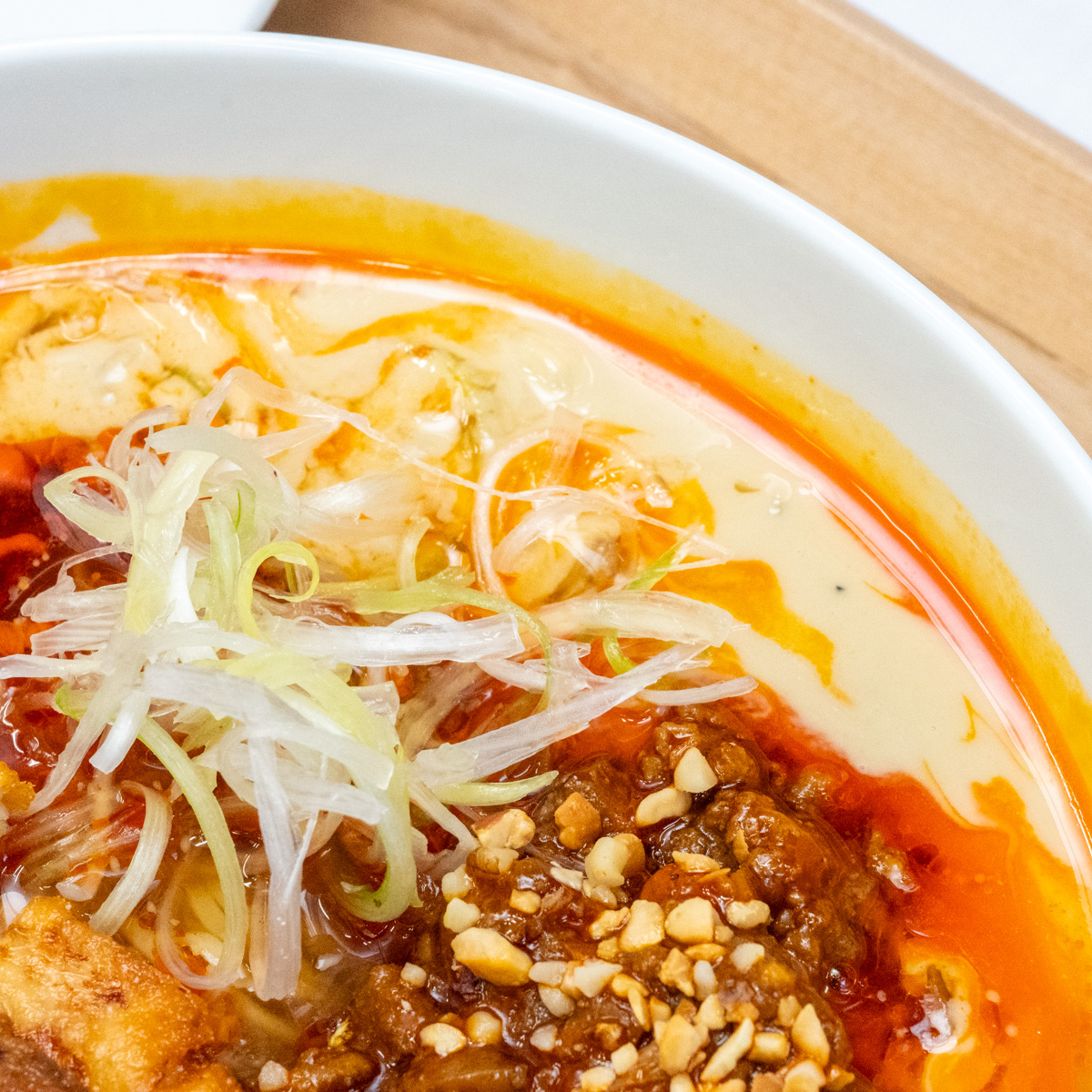 デニーズ×飯田商店「担々麺 Neo 分離の魔力～際立つスパイス」撮影3