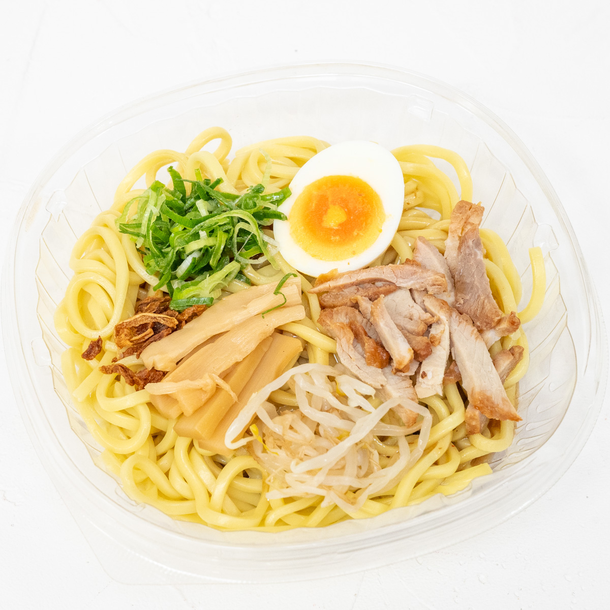 頑者監修 冷し魚介豚骨まぜそば　撮影
