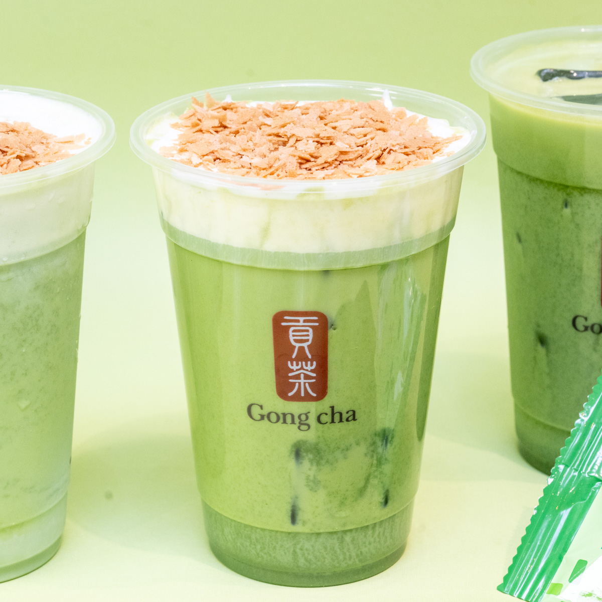 一番摘み抹茶 サクサククレープ ミルクティー（ICED）撮影