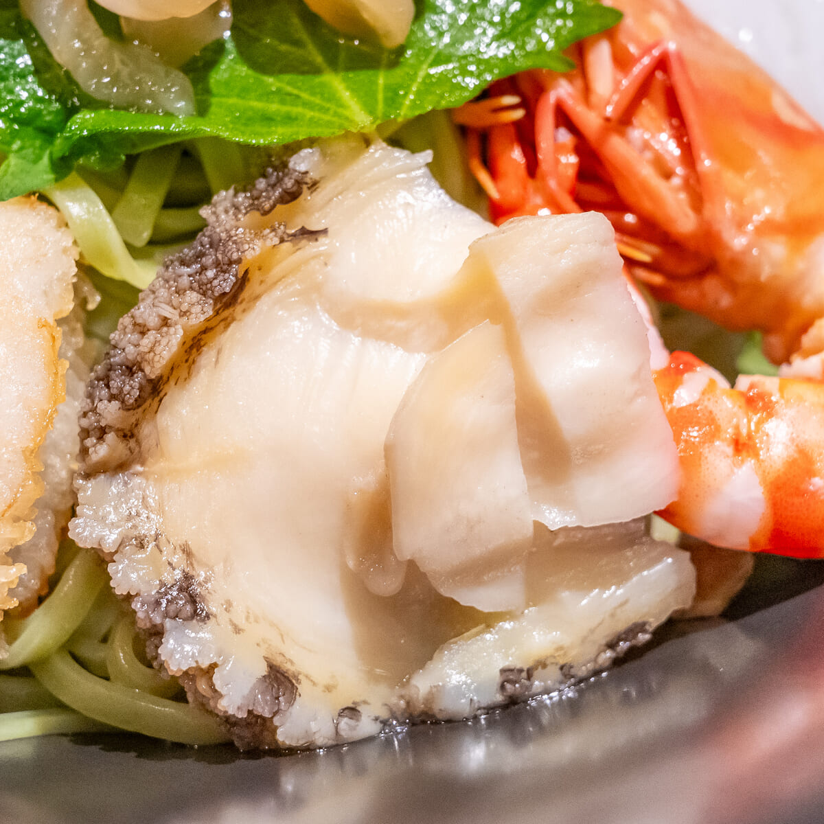海鮮冷麺　～3種ソース食べ比べ～　煮あわび