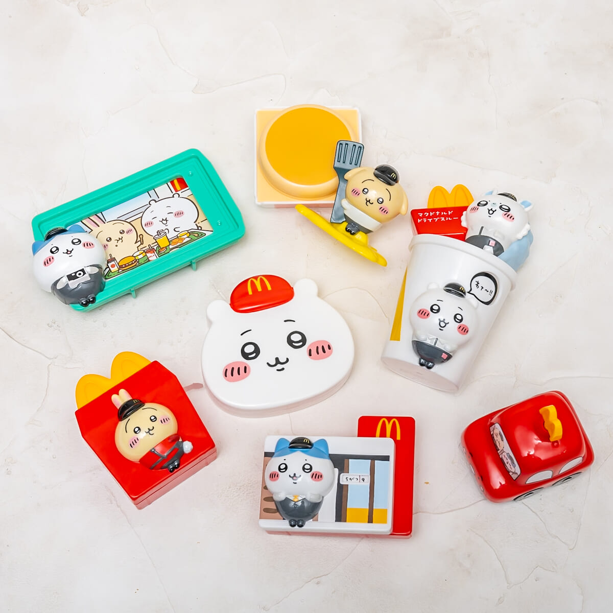 マクドナルド ハッピーセット「ちいかわ」