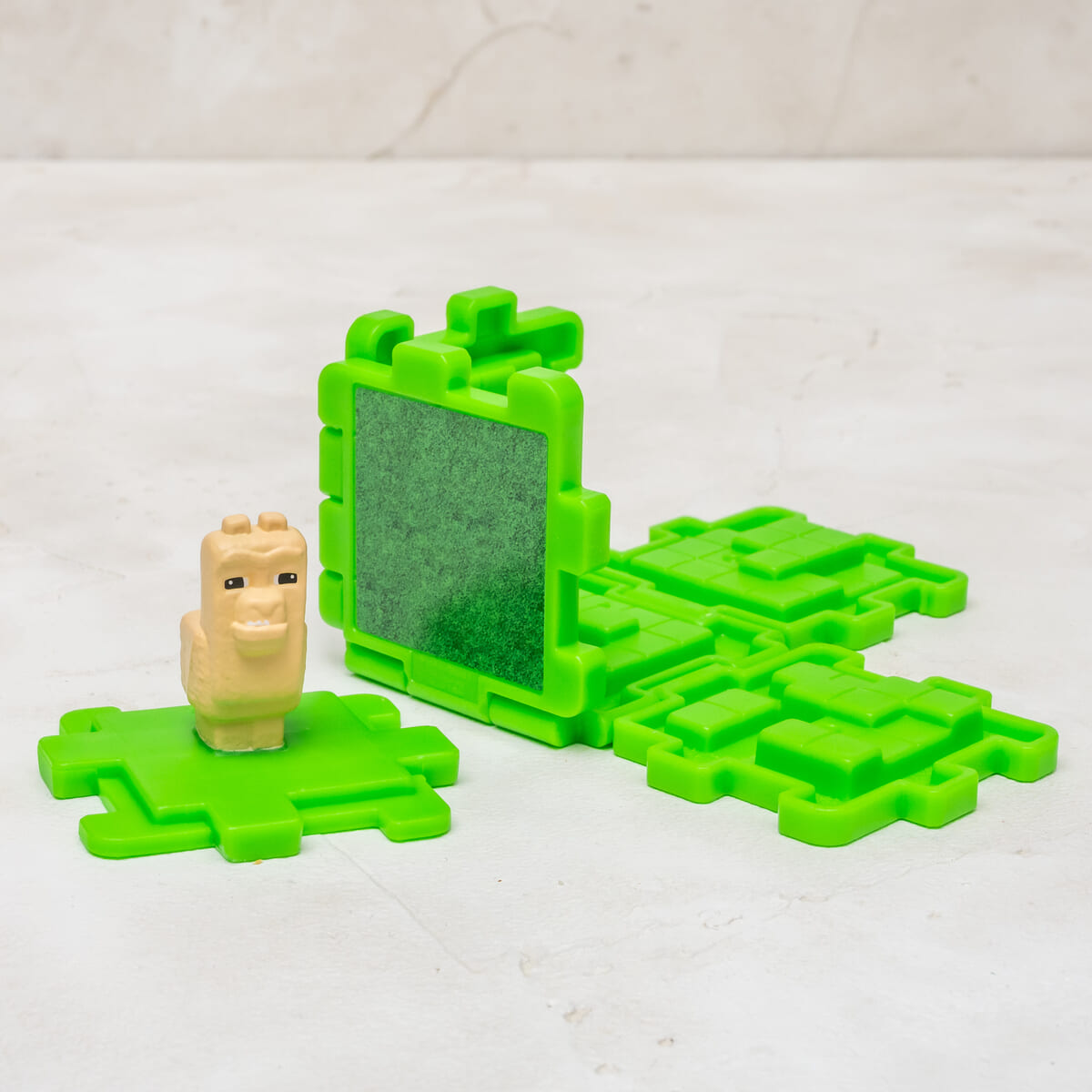 草ブロックとラマ