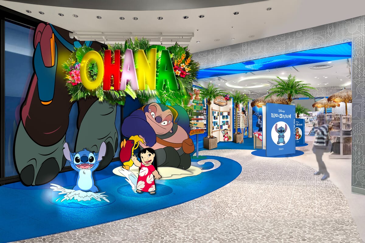 ディズニーフラッグシップ東京では、店舗がスティッチ一色に