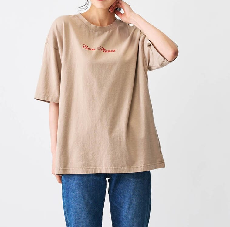 ユニセックスヴィンテージ風Tシャツ ベージュ