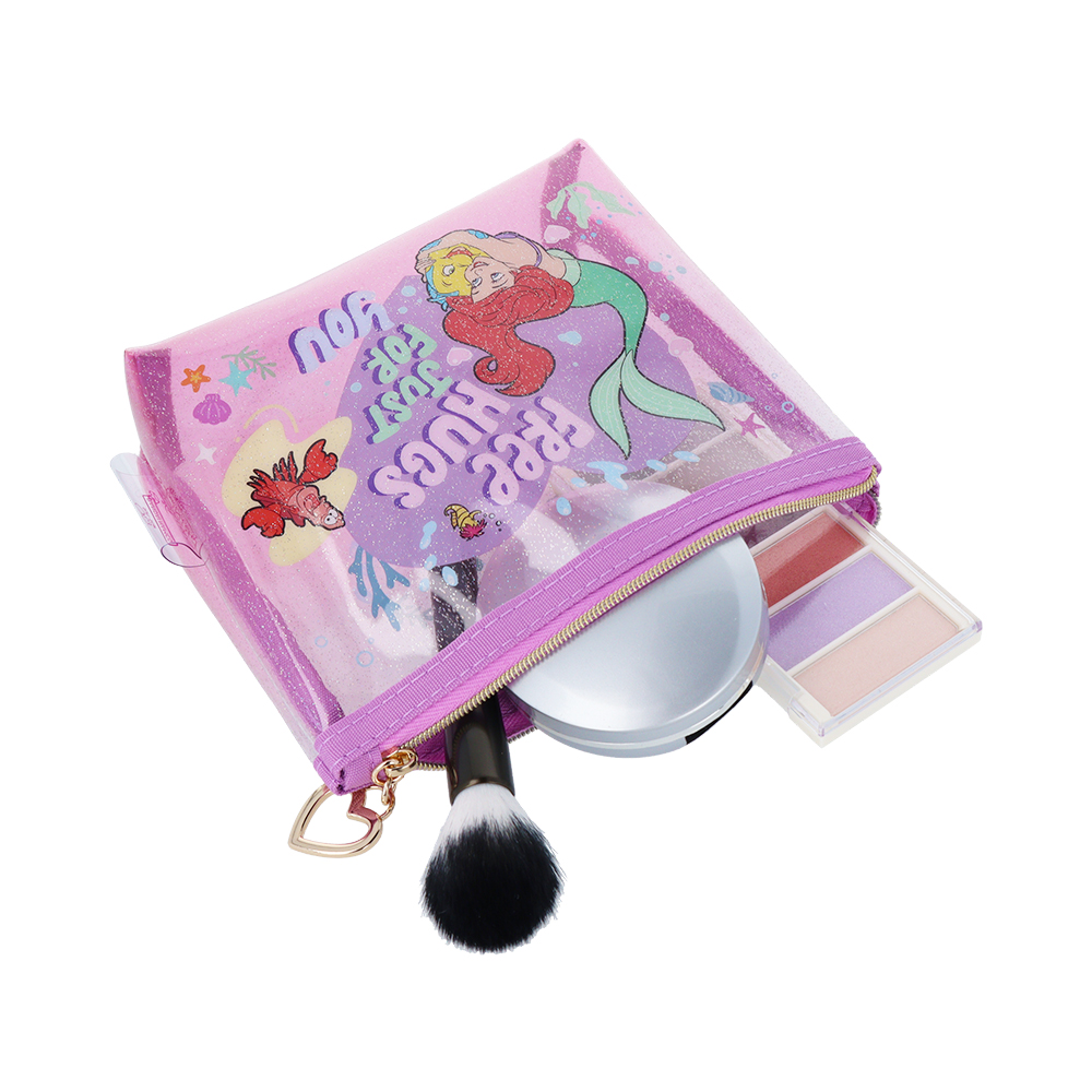 ラメクリアポーチ　アリエル（使用イメージ）