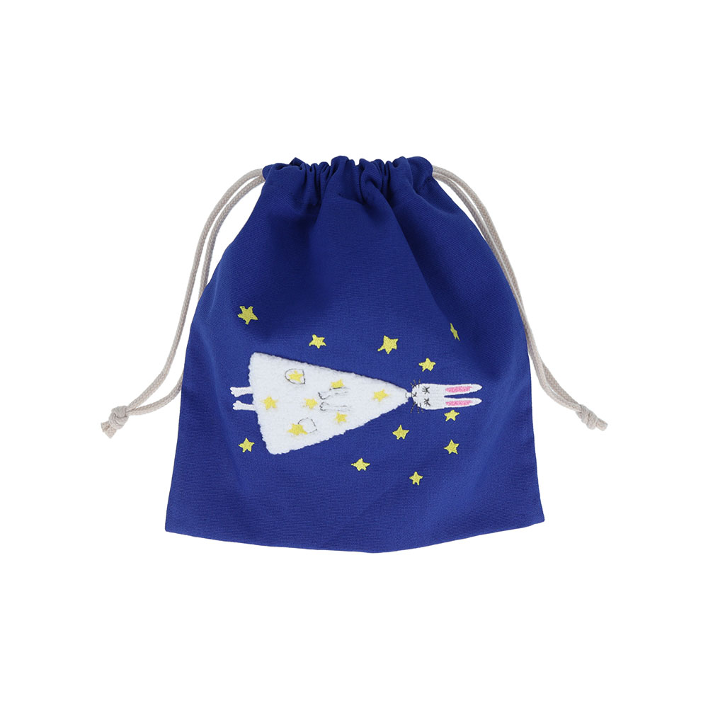 サガラ刺繍巾着 星(使用イメージ)