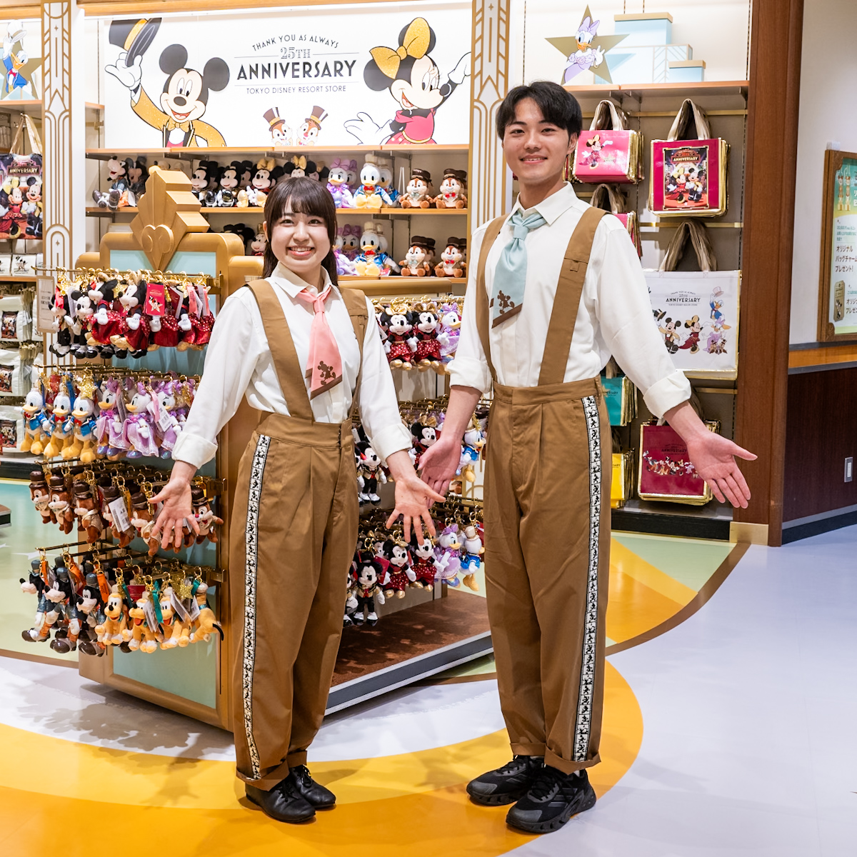ディズニーストアの 東京ディズニーリゾート店 キャストコスチューム