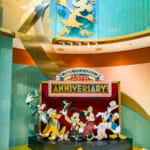 エントランス　25周年デコレーション