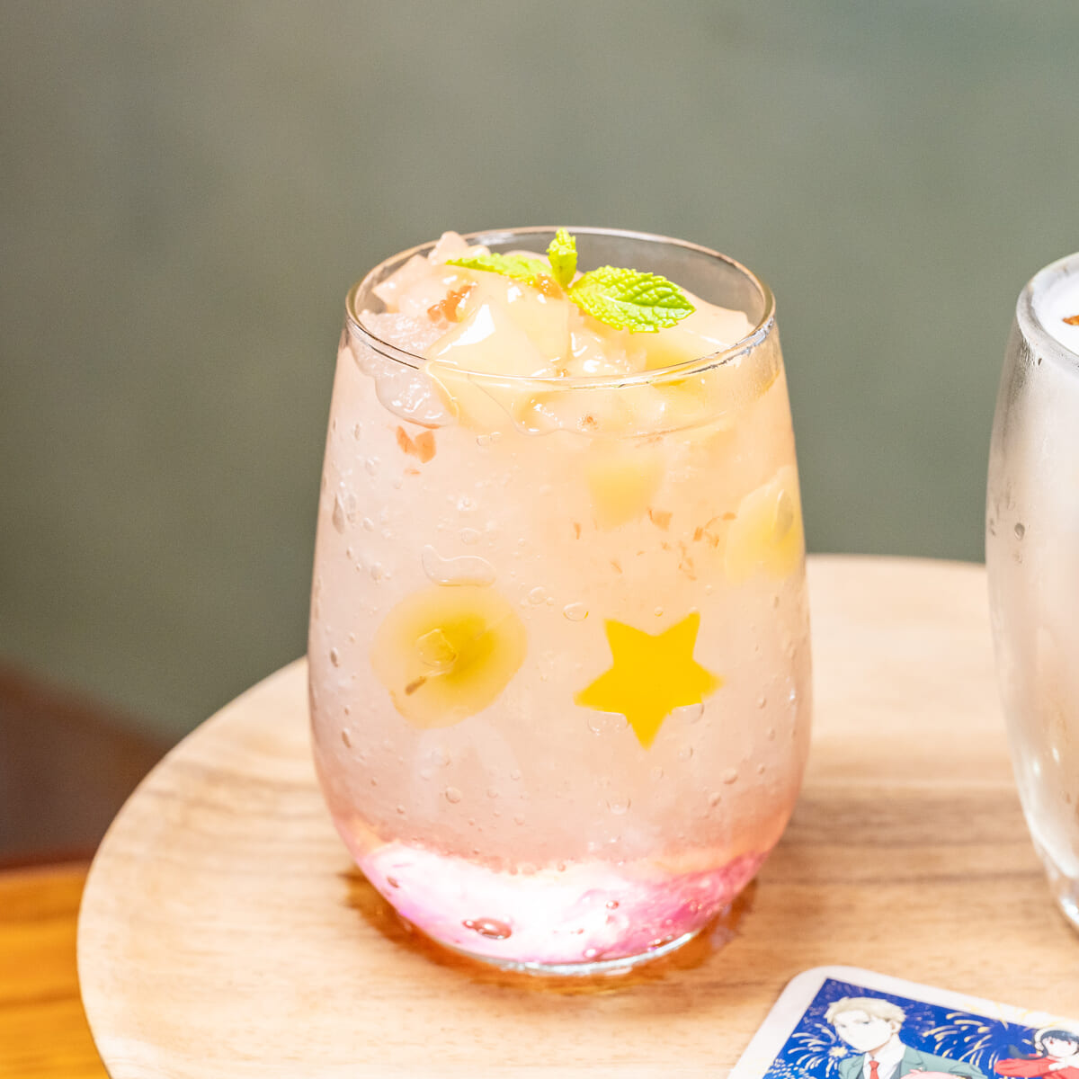 アーニャのわくわくピーチ・フローズンソーダ