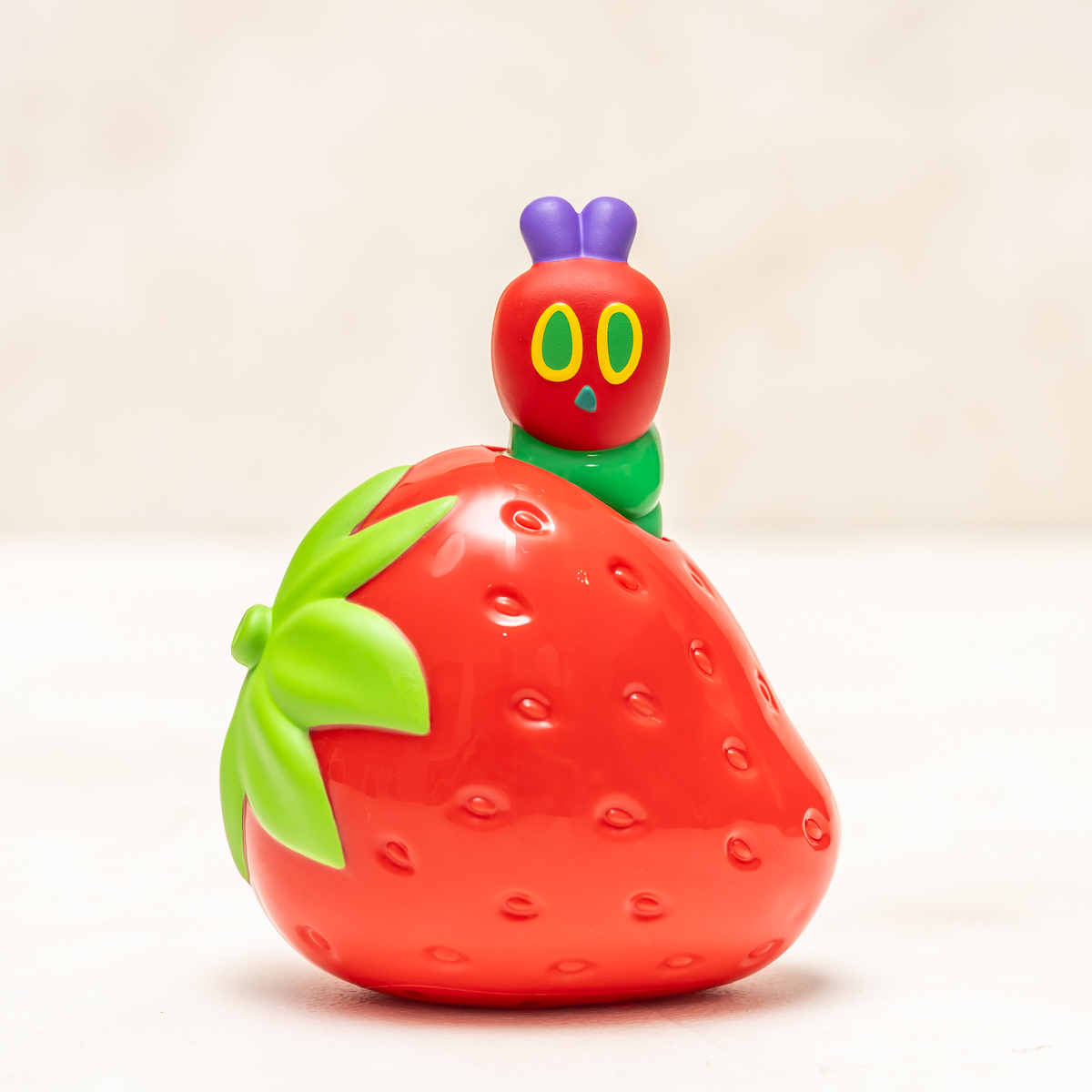 はらぺこあおむし いちごのシャワーでかくれんぼ