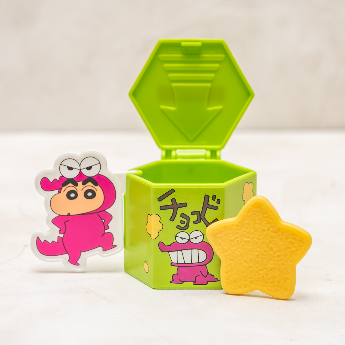 チョコビのまと入れ遊びだゾ