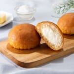 ファミリーマート 八天堂「塩バター香る揚げ焼きくりーむパン ミルククリーム」