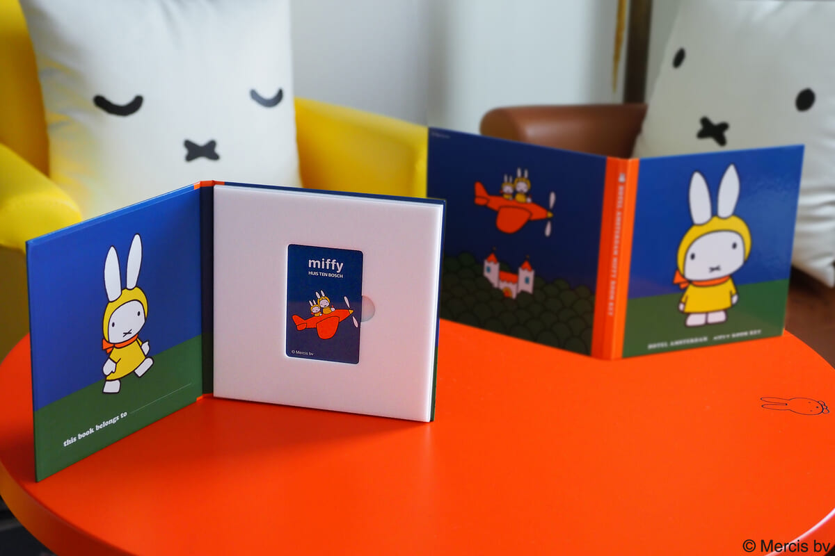 宿泊者限定!絵本モチーフの新ルームキー&ブックレット
