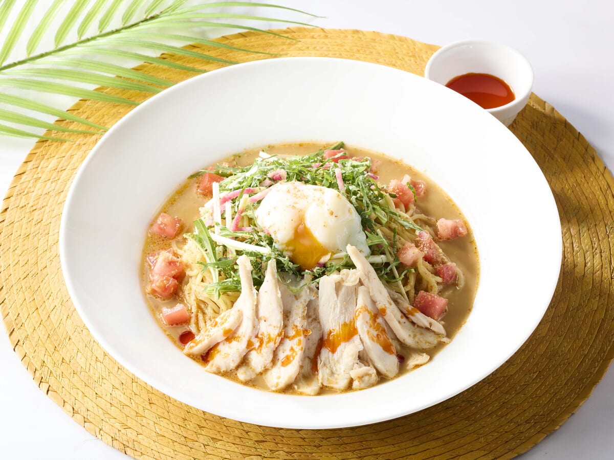 やわらか蒸し鶏のごまだれ冷やし麺