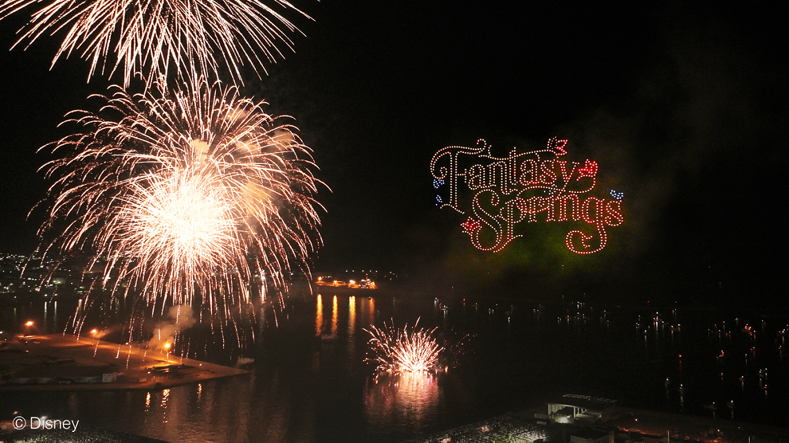 全国の花火大会で開催！東京ディズニーリゾート・スペシャルドローンショー“マジック・イン・ジ・エア”