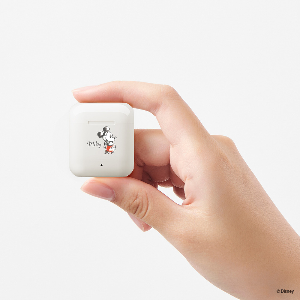 インナーイヤータイプ完全独立型ワイヤレスステレオイヤホン（ミッキーマウス）サイズ感