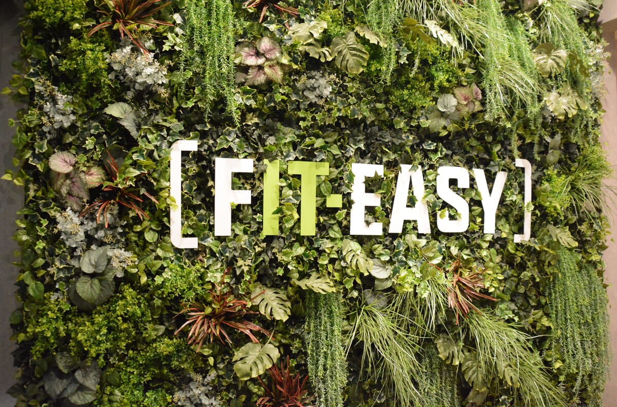 「FIT-EASY」看板