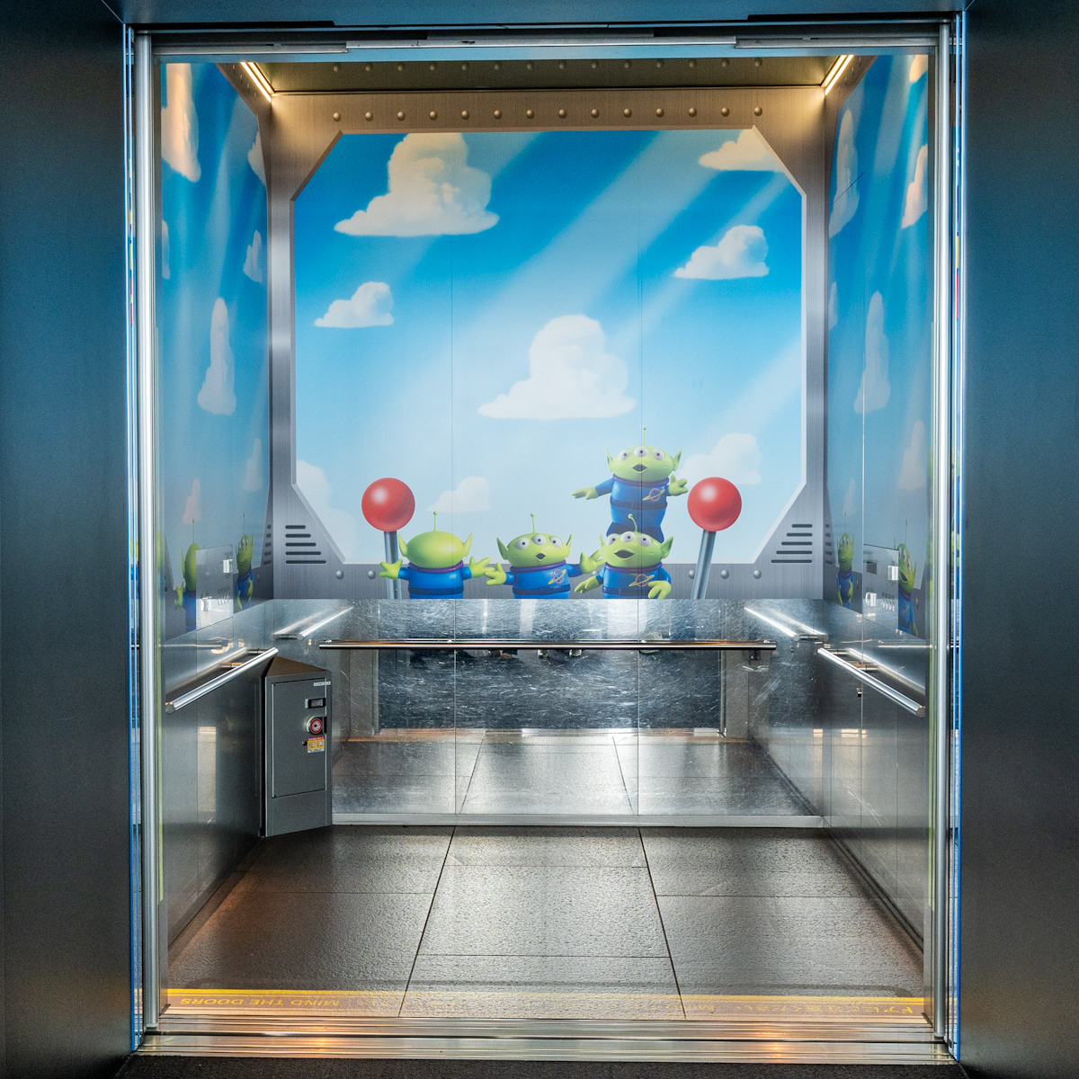 東京スカイツリー(R)『イマジネーションひろがる空へ TOY STORY SKY IN TOKYO SKYTREE(R)』エレベーター