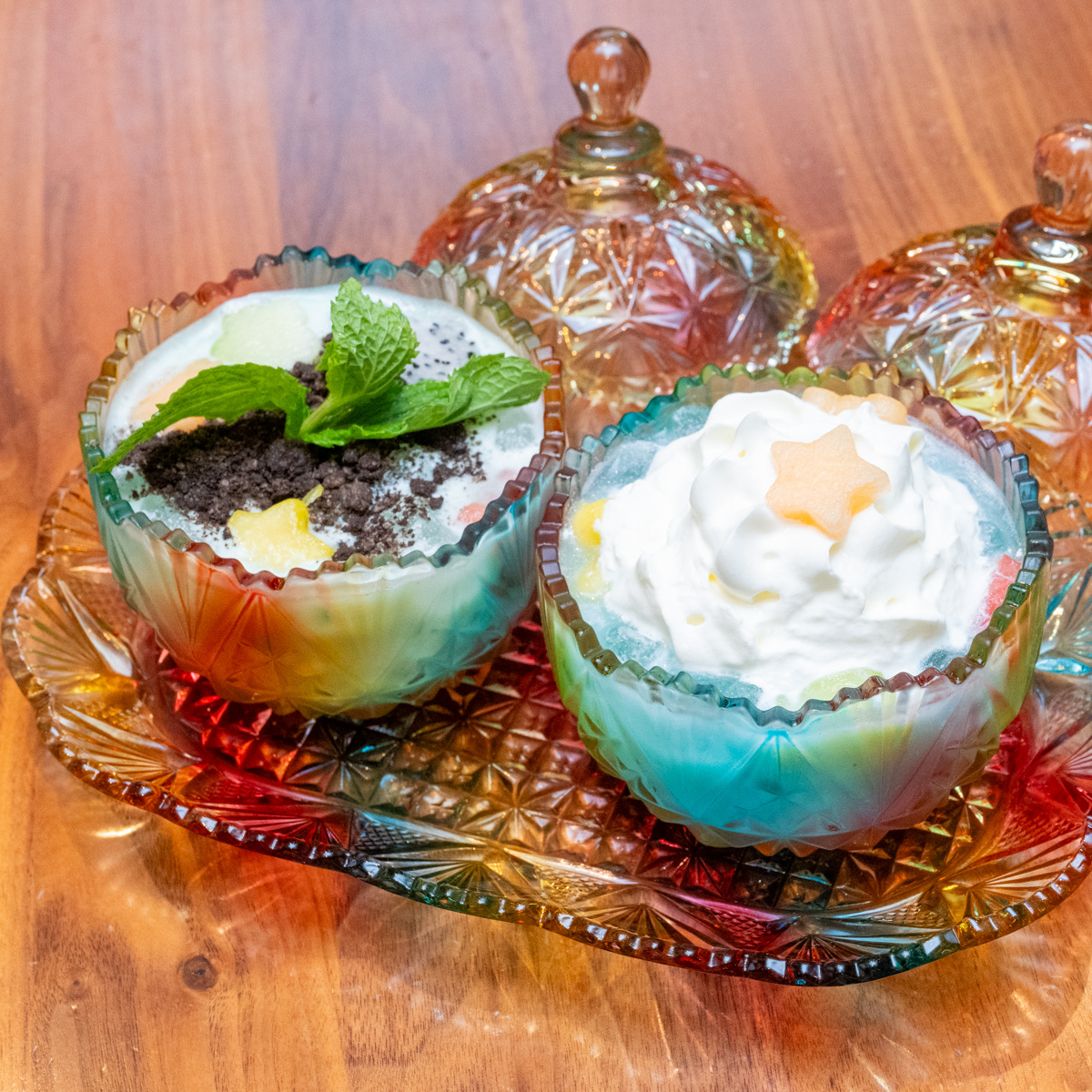 カラフルな2層になったノンアルコールカクテル「チー・イヤーズ」