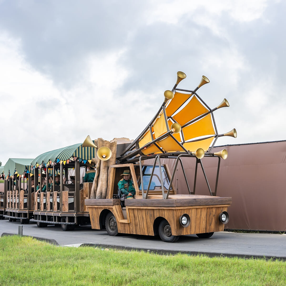 TAM TAM TRAM（タム タム トラム）