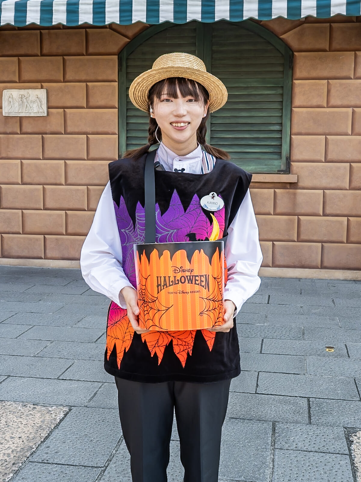 「トリック・オア・トリート！」でキャンディがもらえる！