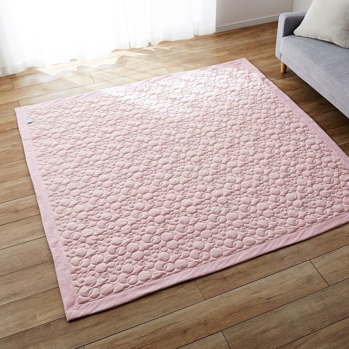 接触冷感の洗えるひんやりキルトラグ　ピンク