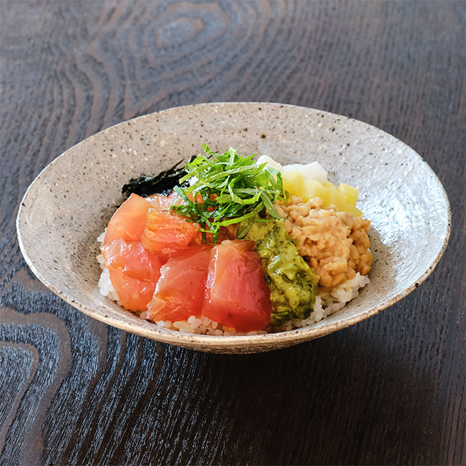 天然もち鮪のねばとろ混ぜご飯
