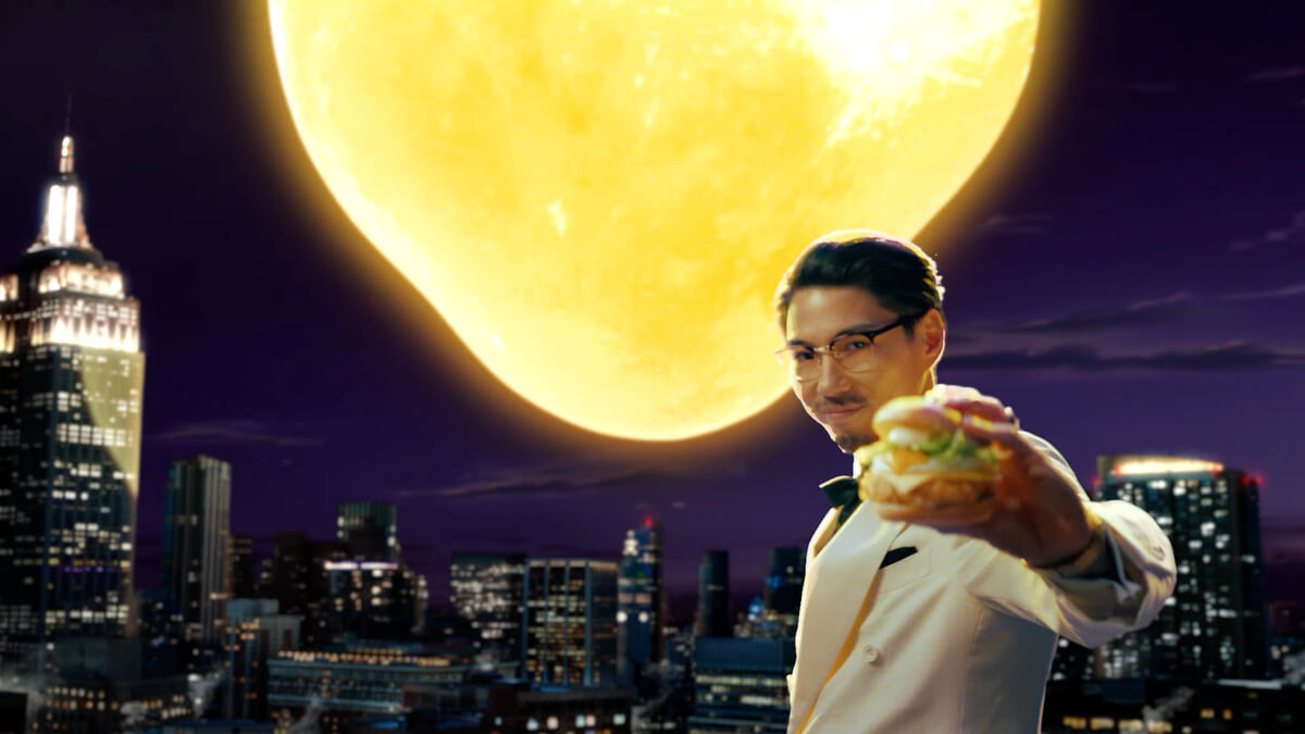 新CMとろ～り月見シリーズ「月見バーガー『たまご好きの全人類に告ぐ』篇　15秒」1