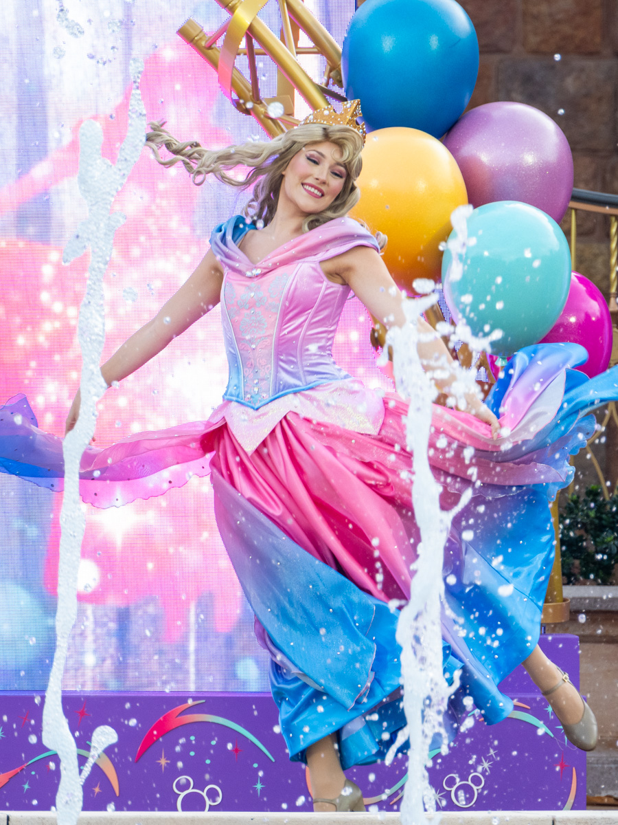 ピンクのドレスに着替えた「オーロラ姫」