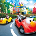 ユニバーサル・スタジオ・ジャパン／あいおいニッセイ同和損害「子ども向けドライバーライセンスカード」配布