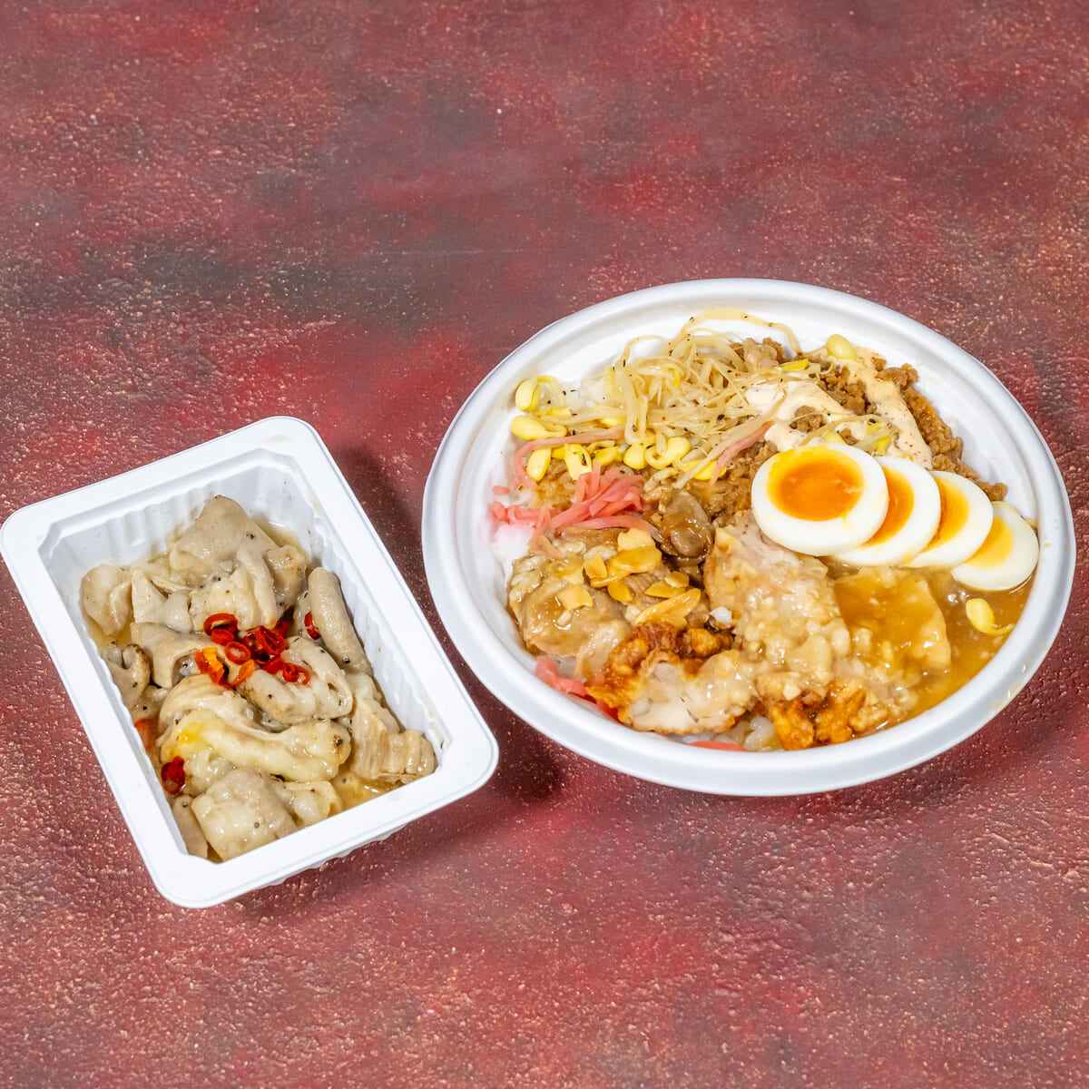 から揚げ＆豚焼肉月見丼+岩塩で引き立つ脂の旨みホルモン＆シマチョウ（冷凍食品）２