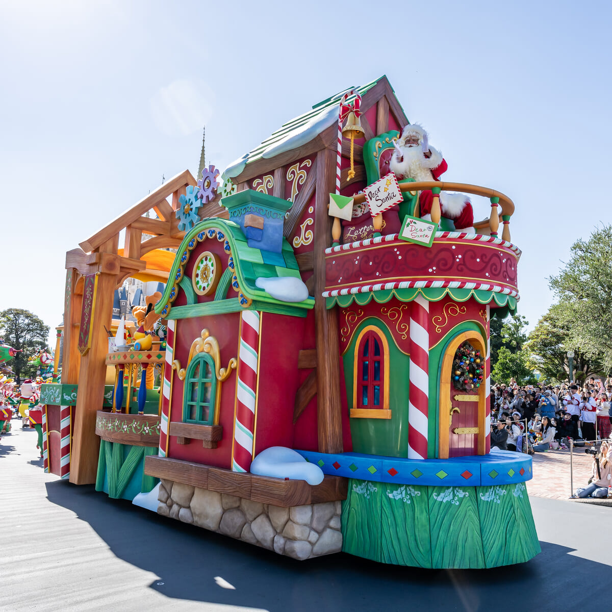 サンタクロースがおもちゃを作るトイファクトリー