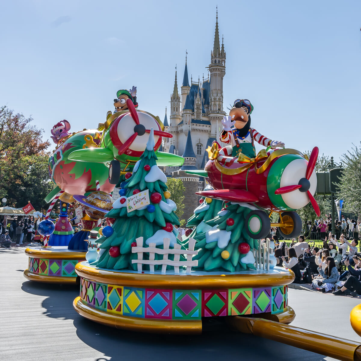 乗り物大好きっ子の願いを乗せたフロート4